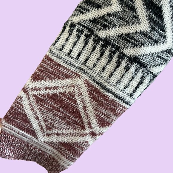 Cardigan Jacket Long Sleeve Womens S Black White Red Button Up Aztec Design - Picture 11 of 12